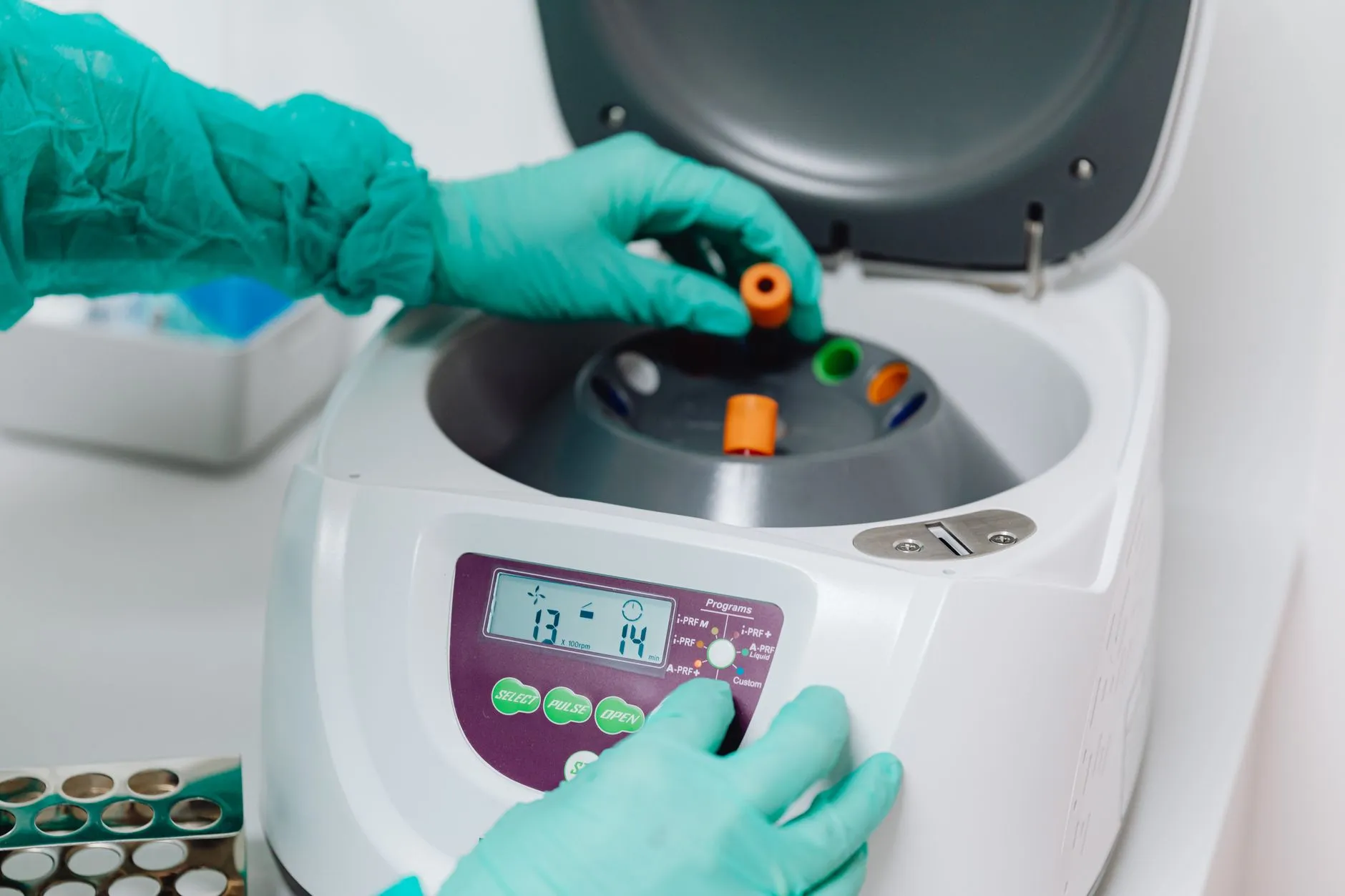 2025年生物科技行业政策法规变化对保健品研发的影响分析